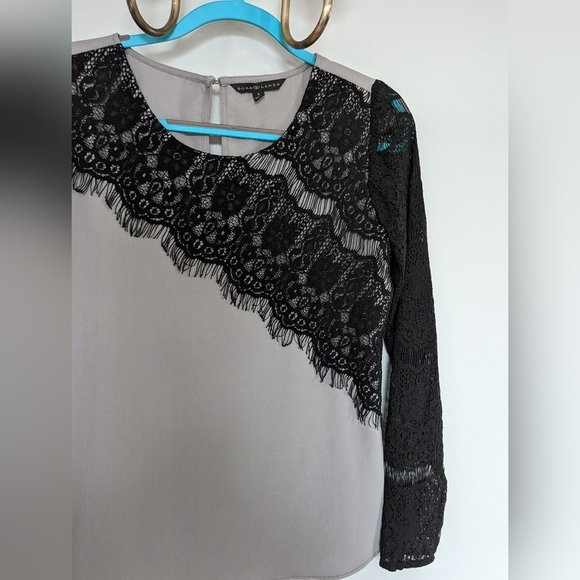 Dora Landa Asymmetrical Lace Blouse - Picture 3 of 9